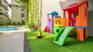 Children’s play area – outdoor