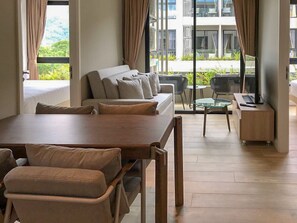 Familienapartment, 2 Schlafzimmer | Wohnbereich