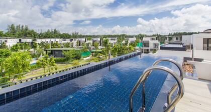 4 Bdr Villa with Cinema in Laguna 800m to Beach