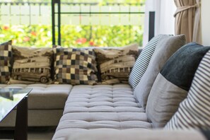 Design House, 4 Bedrooms | Living room | Smart TV - 4 Bdr Villa with Cinema in Laguna 800m to Beach (Choeng Thale)