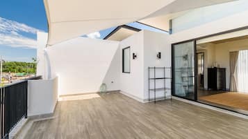 Family Townhome, 3 Bedrooms | Terrace/patio