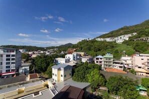 ดีลักซ์อพาร์ทเมนท์, 1 ห้องนอน | วิวเมือง