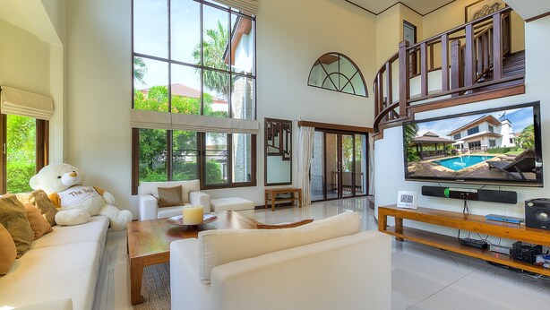 Classic Villa, 3 Bedrooms, Private Pool | Living room | Smart TV - Serisa 3 Bedrooms Pool Villa 500sqm (Rawai)