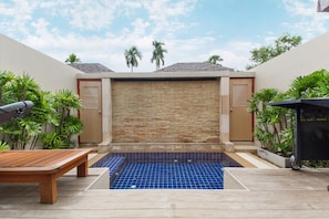 Private pool