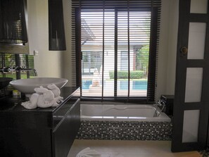 Exclusive Villa, 3 Bedrooms, Private Pool | Deep-soaking bathtub - Vacation Pool Villa Naiharn Phuket (Rawai)