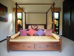 Exclusive Villa, 3 Bedrooms, Private Pool | 3 bedrooms, blackout drapes, free WiFi, bed sheets