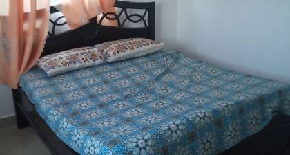 Amazing modern new apartment AC, TV, tarrace, 10 min from city center