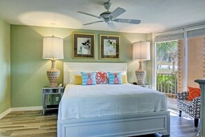 1 bedroom, WiFi, bed sheets - Sea Gull #102LK: Beachfront 1 Bedroom 1 Bathroom With Spectacular Views and 24 Hour Management (Port Aransas)