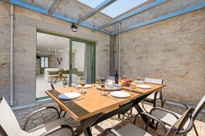 Villa (Ariadne) | Eigene Küche | Großer Kühlschrank, Mikrowelle, Ofen, Herdplatte