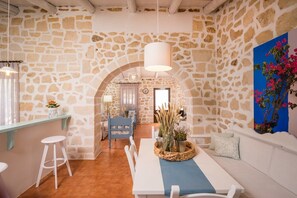 Villa (Konstantinos) | Eigene Küche | Großer Kühlschrank, Mikrowelle, Ofen, Herdplatte