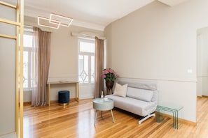 Superior Apartment (Aerides) | Living room | Flat-screen TV