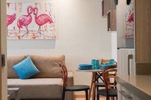 Chambre Deluxe avec lits jumeaux | Décoration personnalisée, ameublement personnalisé, rideaux occultants