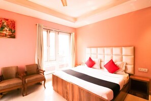 Individually decorated, individually furnished, desk, laptop workspace - GD House (Gurugram)