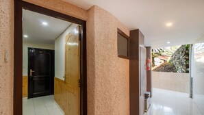 Lobby - Itsy Hotels Avantika With Forest View (Shimla)