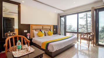 Standaard tweepersoonskamer | Een bureau, geluiddichte muren, gratis wifi, beddengoed