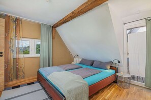 1 bedroom, desk, iron/ironing board, travel cot - Spacious 2-room apartment - 43sqm - 5 persons OPENING December 2019! (Dornstetten)