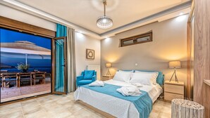 Villa, 4 habitaciones, vista al mar, frente al mar