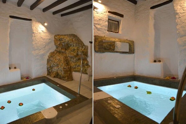 Traditional Room, 1 Bedroom, Jetted Tub, Mountain View (Sky)