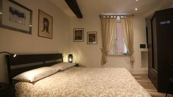 1 Schlafzimmer, Zimmersafe, Schreibtisch, kostenloses WLAN