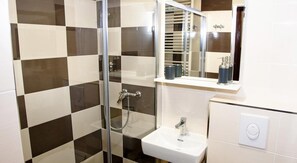 City Apartment, 1 Bedroom, Non Smoking, Kitchen | Bathroom - Veronika Group Radićeva (Zagreb)