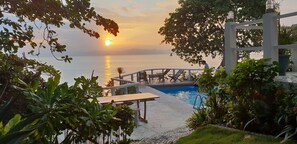 Outdoor pool - Coral Canyon Romblon - Hostel (Romblon)