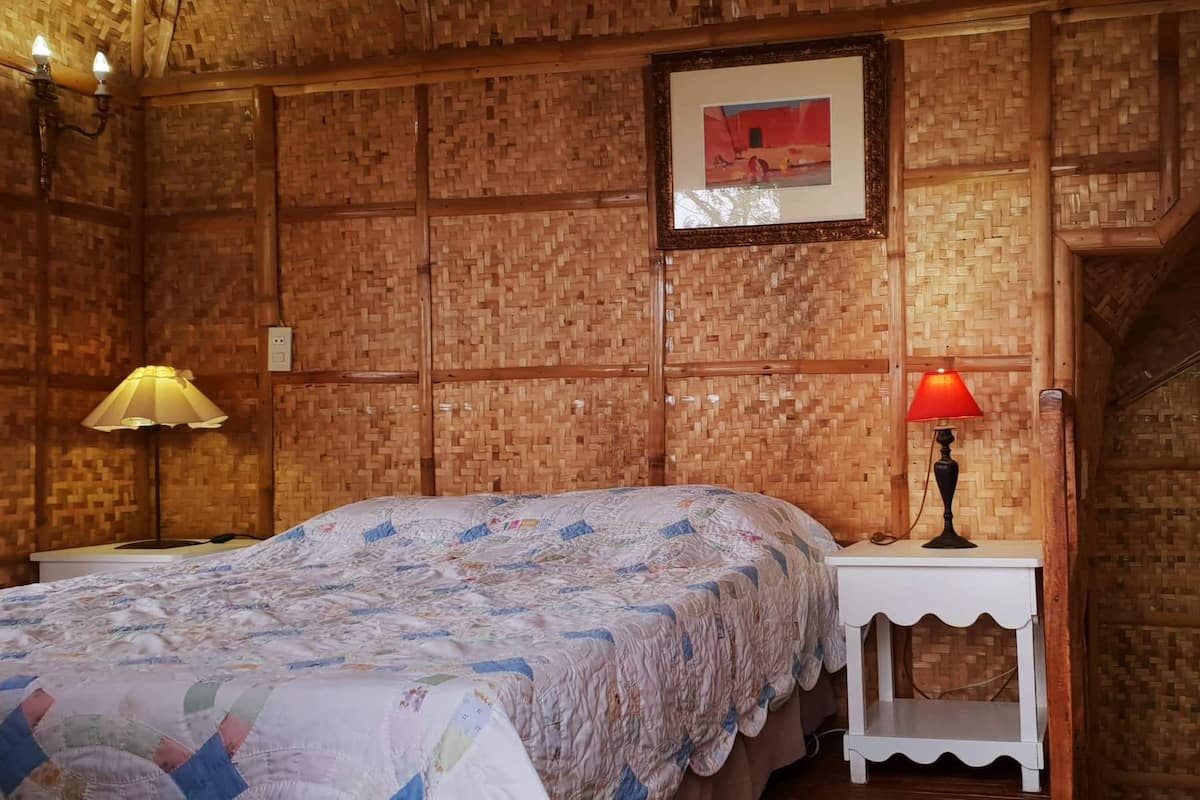 Tabi Tabi | 1 bedroom, individually decorated, individually furnished, bed sheets
