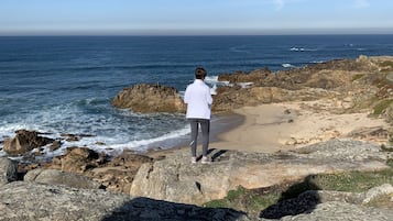 Aurinkotuoleja, rantapyyhkeitä