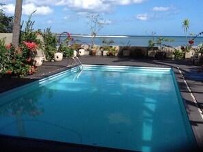 Outdoor pool - Harbour Side Lodge (Port Louis)
