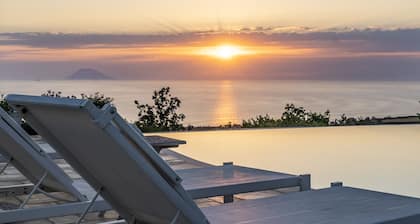 Ferienhaus in Kalabrien für 4 Personen mit privatem Pool und Meerblick