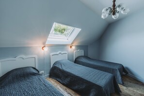 5 Schlafzimmer, Bügeleisen/Bügelbrett, kostenloses WLAN, Bettwäsche