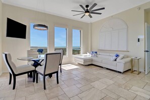 TV - Beautiful Lovers Key Penthouse! Amazing View! Pool, Hot Tub & Over $150 of Free Daily Activities! (Fort Myers Beach)