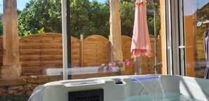 Bain à remous intérieur