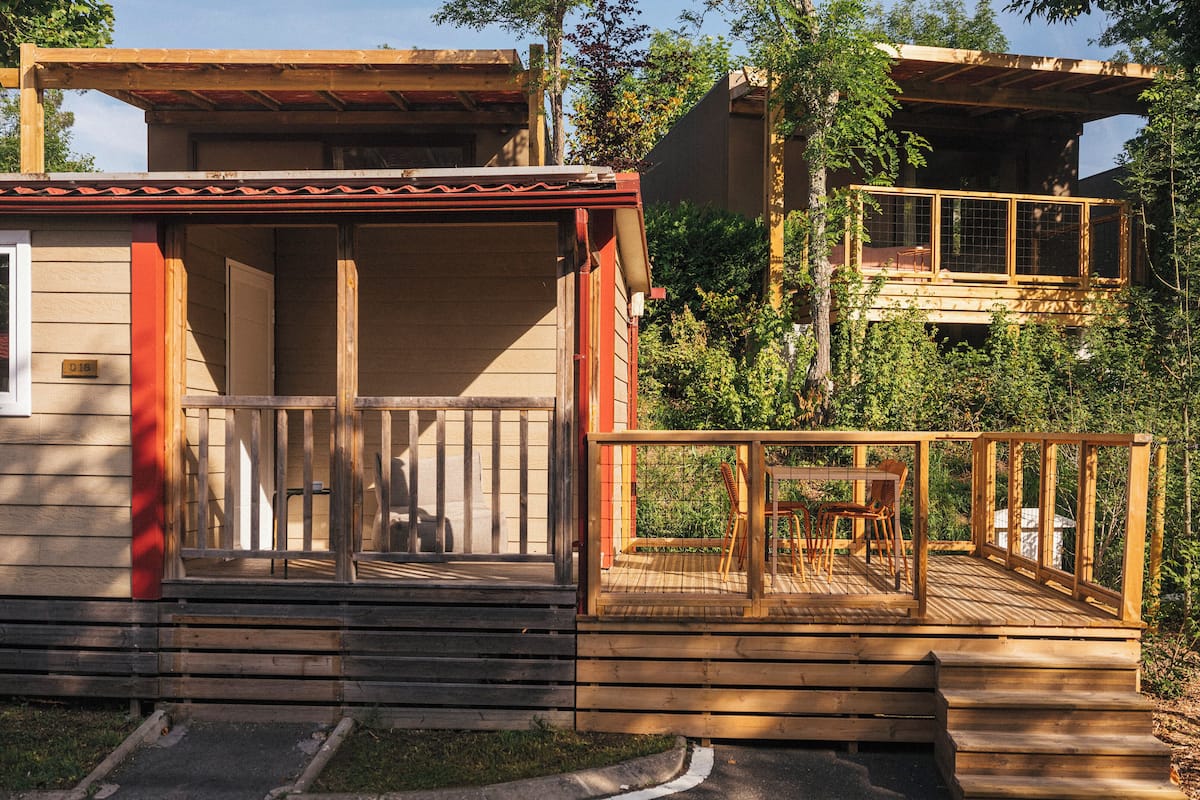 Casa rodante básica | 2 habitaciones y ropa de cama de alta calidad