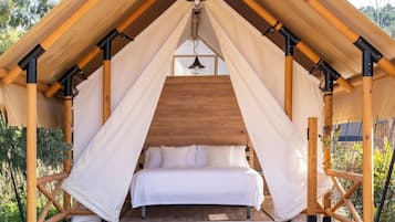 Cabin | 2 bedrooms, premium bedding, in-room safe, free WiFi