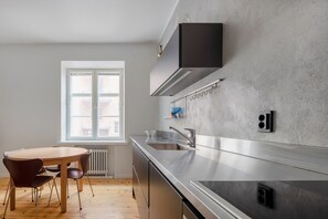 In-room dining - WeHost Hämeentie 23 A 6 (Helsinki)