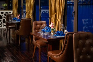 Breakfast, lunch and dinner served - La Pandora Cruises (Ha Long)