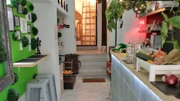 Desayuno para llevar gratuito y diario