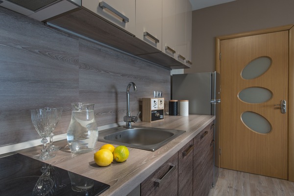 Refrigerador, microondas, horno, placa de cocina