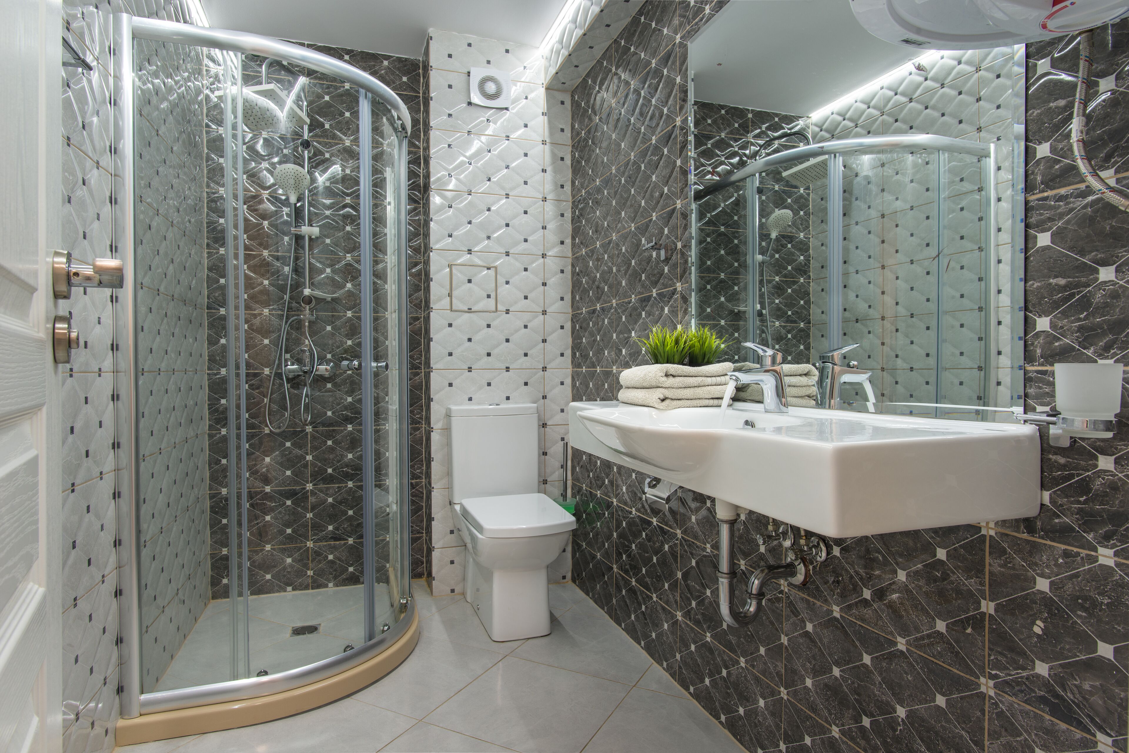Luxury Apartment, Balcony, Sea View | Bathroom