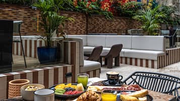 Daily buffet breakfast (EUR 19 per person)