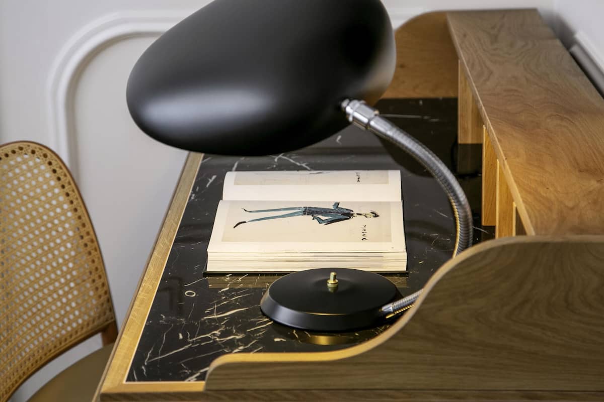 Egyptian cotton sheets, premium bedding, down comforters, pillowtop beds