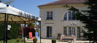 Villa with 1100 square garden, Peaceful Location