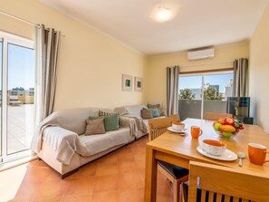 Dining - Apt. Casa Murrin, in a peaceful and secure complex with pool (Lagos)