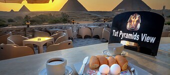 Tut Pyramids View Hotel