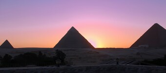 Tut Pyramids View Hotel