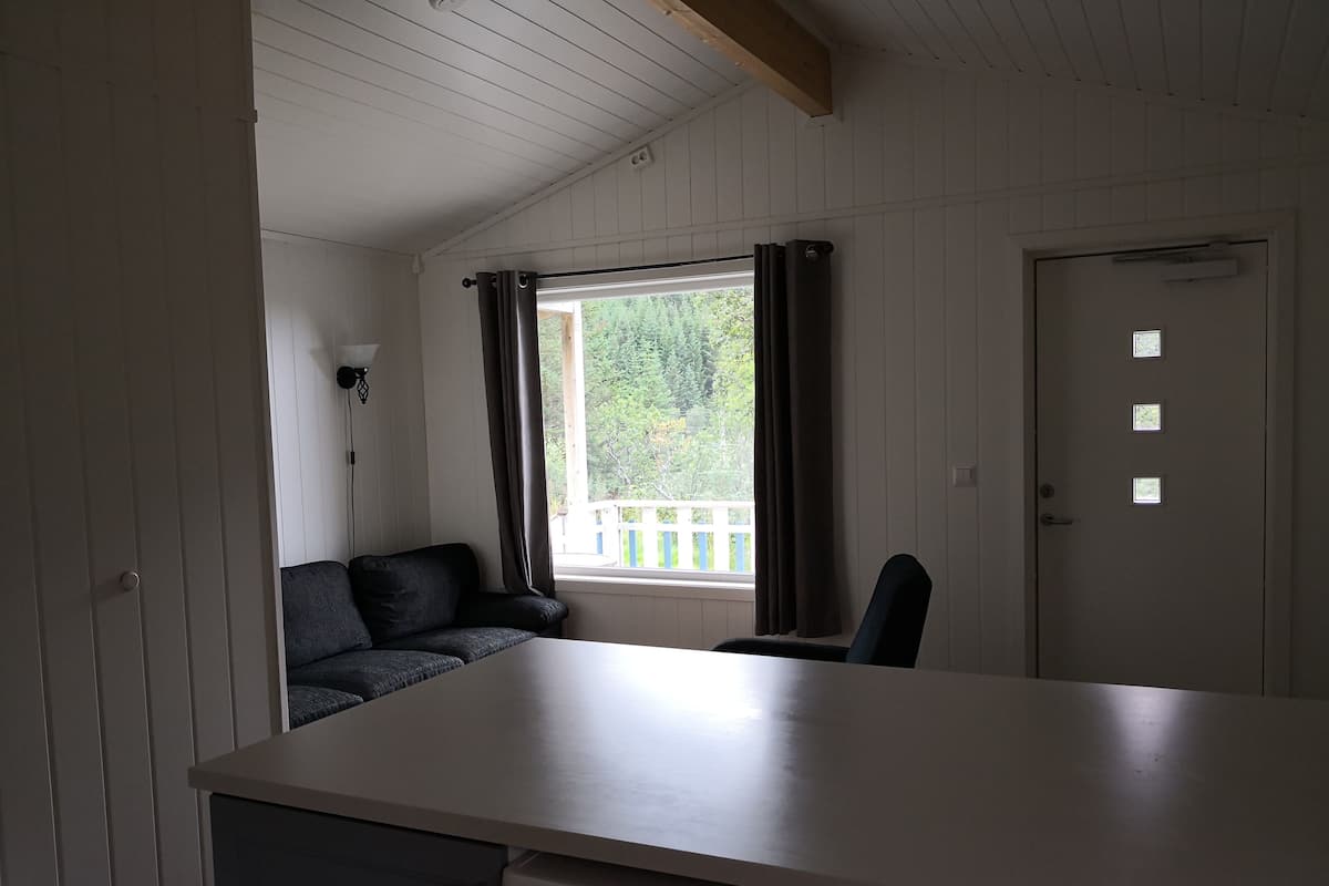Deluxe huisje | 2 slaapkamers, verduisterende gordijnen, geluiddichte muren, babybedden