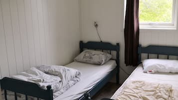 Deluxe Cabin | 2 bedrooms, blackout drapes, soundproofing, cribs/infant beds