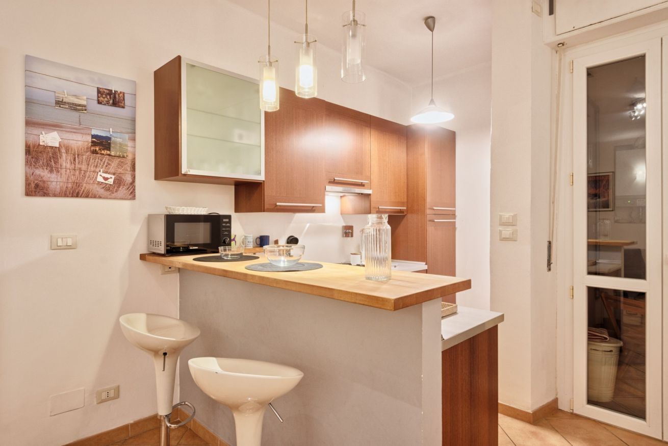 Micro-ondes, four, plaque de cuisson