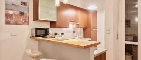 Micro-ondas, fogão, cooktop