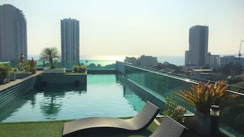 Apartment | Pool | Outdoor pool